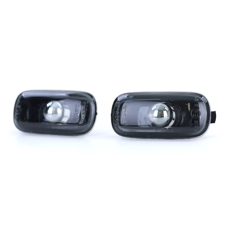 Coppia frecce laterali vetro trasparente fumè nero Audi A3 8P A4 8E B7 A6 4F – vista 2