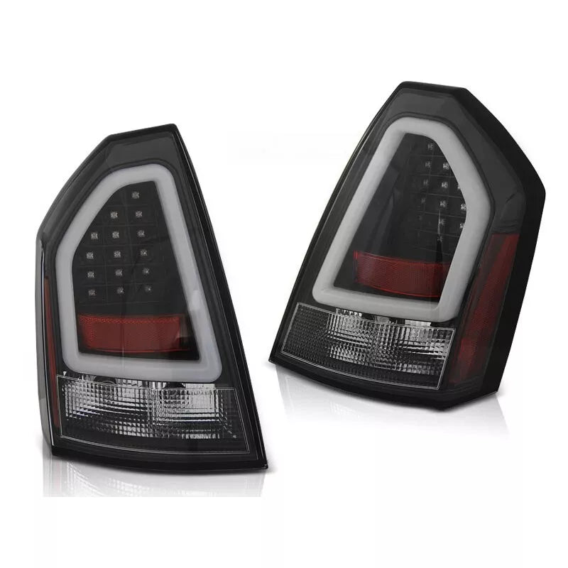 Luci posteriori LED Lightbar per Chrysler 300C 2005-2008 in Nero