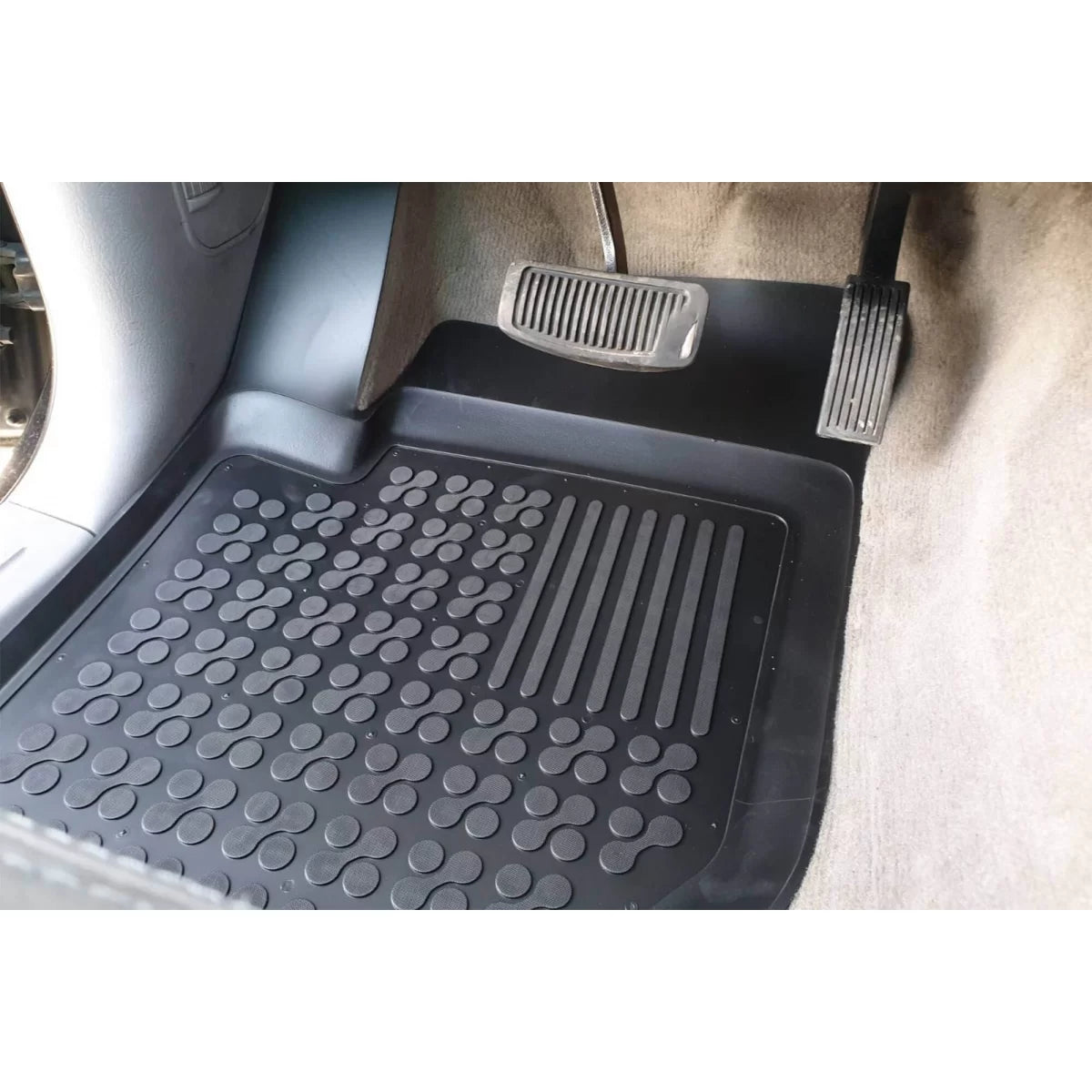 Tappetini in Gomma Specifici Neri 4 Pezzi per Kia Sorento 2002-2009