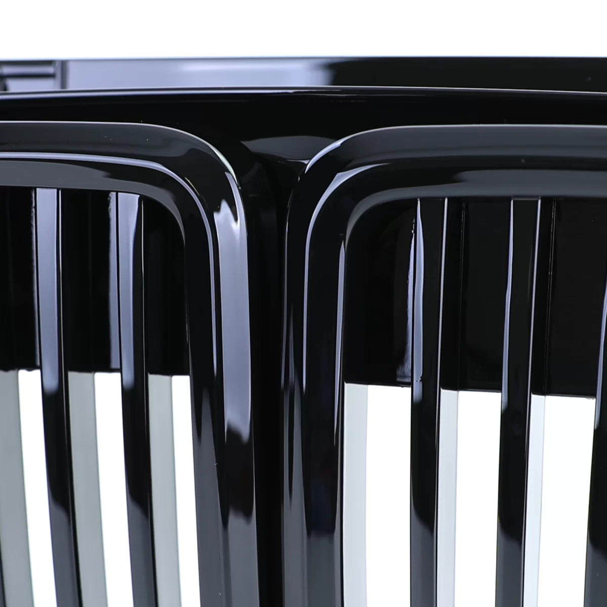 Griglia Anteriore Sportiva Lucida Nera per BMW Serie 3 E30 1982-1994