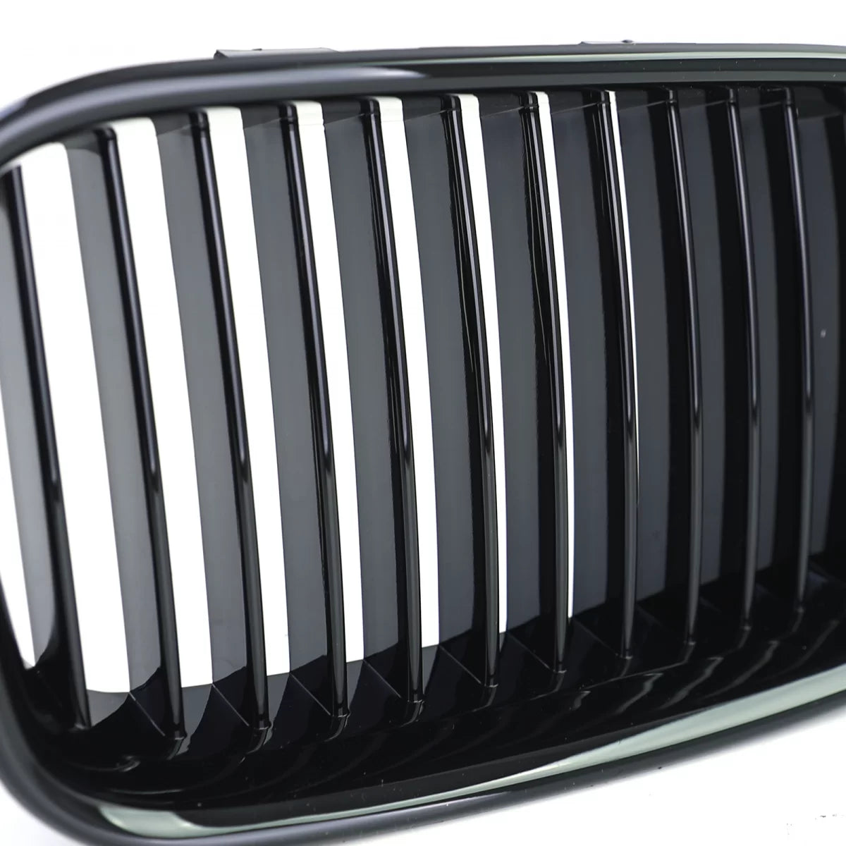 Griglia Sportiva Nera Lucida Anteriore per BMW Serie 3 E36 Pre-facelift 91-96