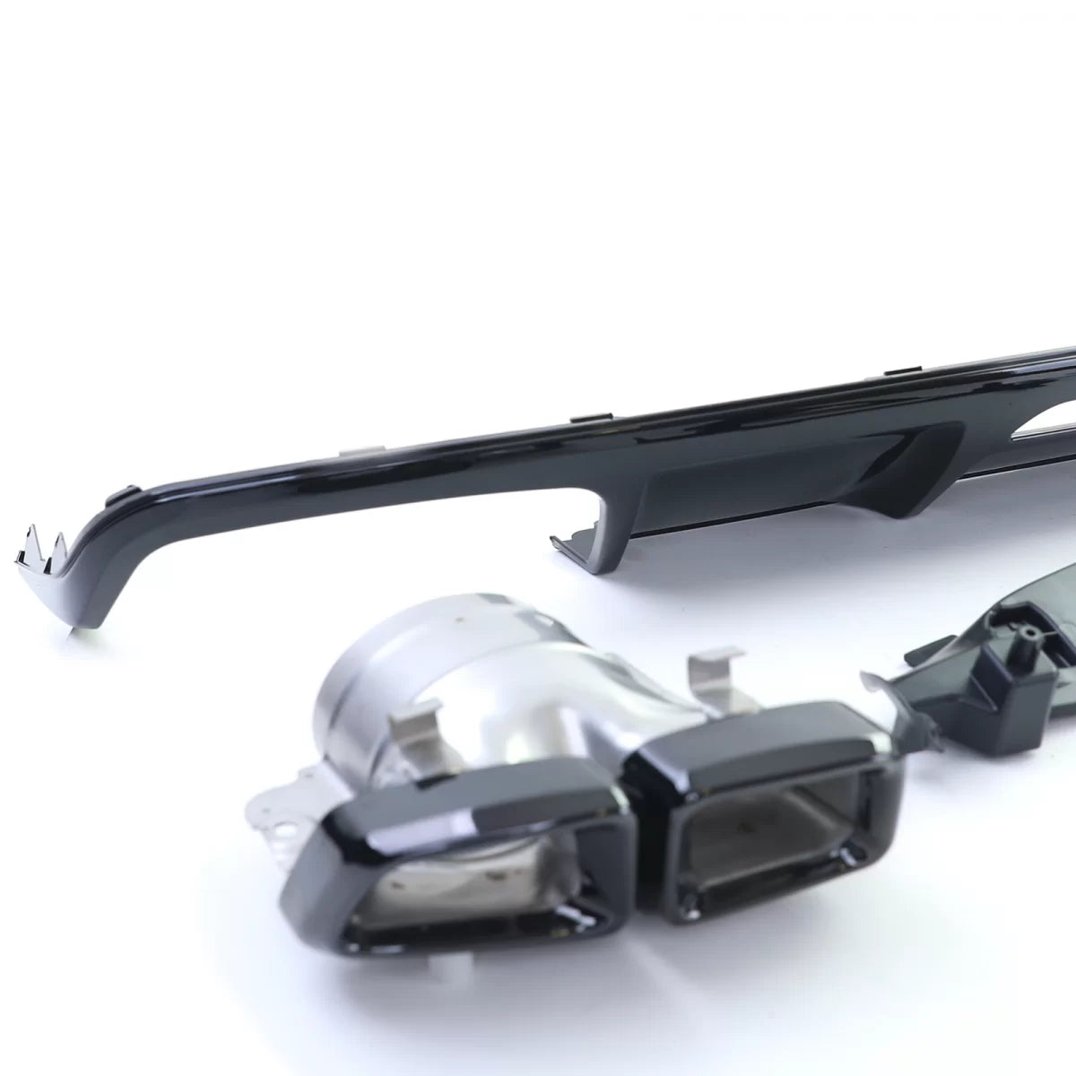 Diffusore Posteriore Sport con Terminali Neri per Mercedes CLS C218 Facelift