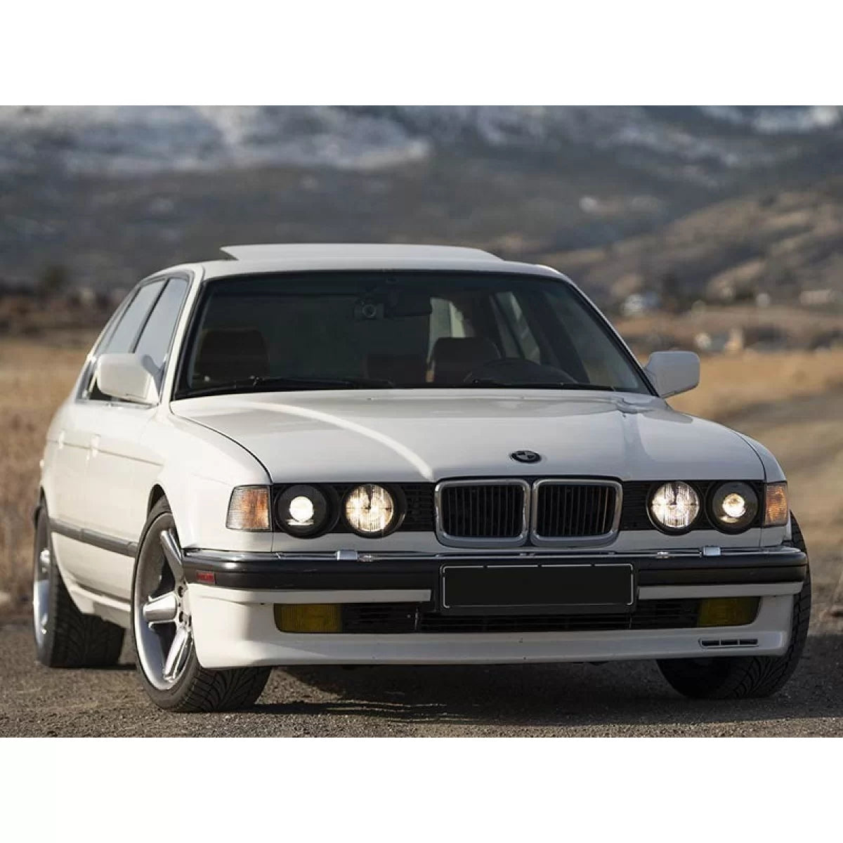 Fari Tuning Anteriori Dx e Sx con Base Nera per BMW Serie 5 E34 1987-1995