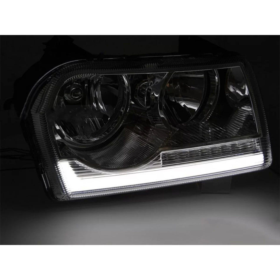 Fari Anteriori con Indicatori Dinamici Cromati per Chrysler 300c 2005-2008 Dx Sx