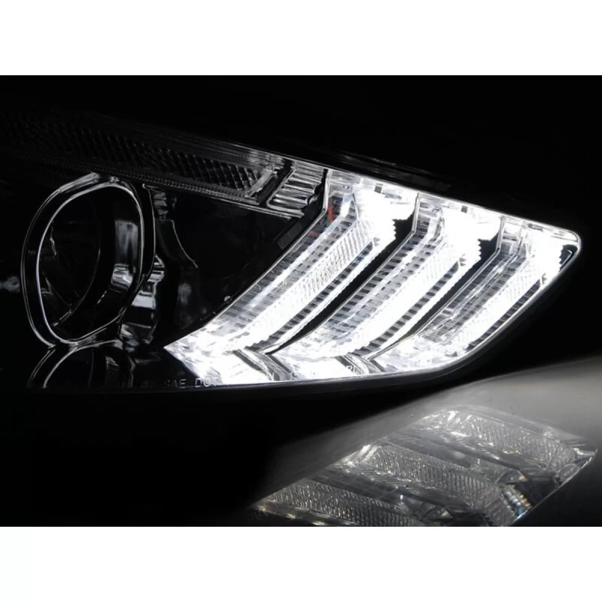 Fari Anteriori Cromati Sinistro e Destro per Ford Focus MK3 2015-2018