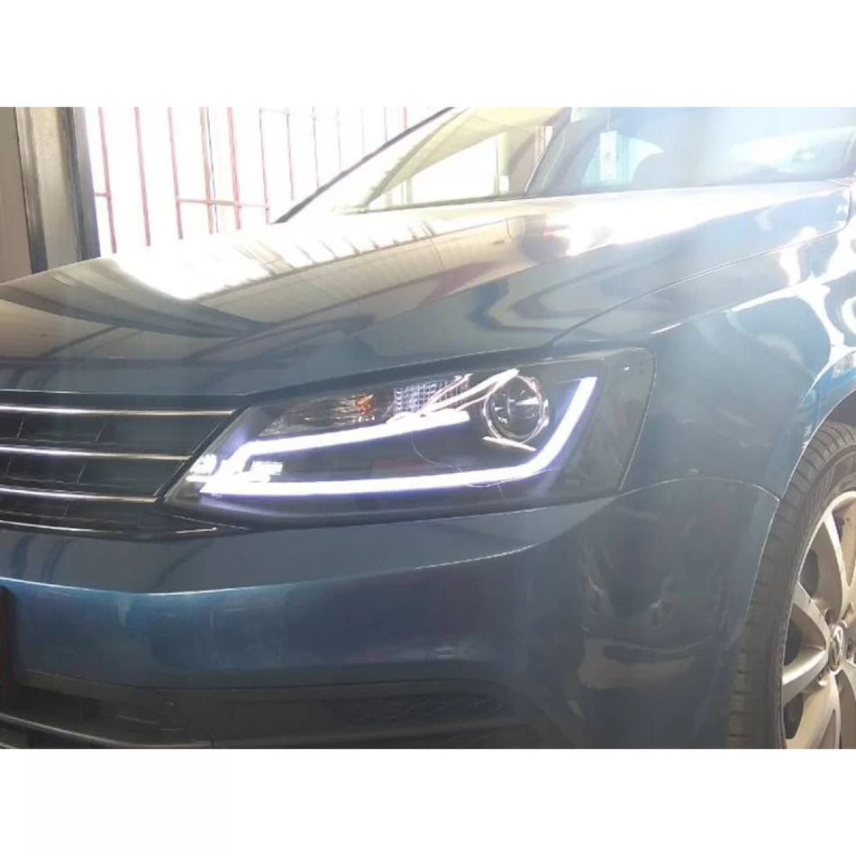 Fari Anteriori Sinistro e Destro per Volkswagen Jetta Vi dal 01.2011